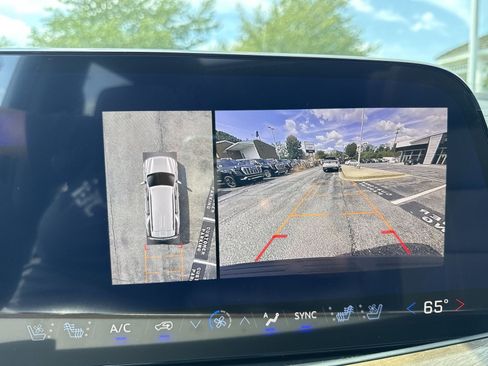 New 2026 Chevrolet Tahoe High Country AWD/4WD image 16