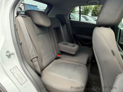 Used 2020 Chevrolet Trax LS w/ Tint and Cruise Package FWD image 15