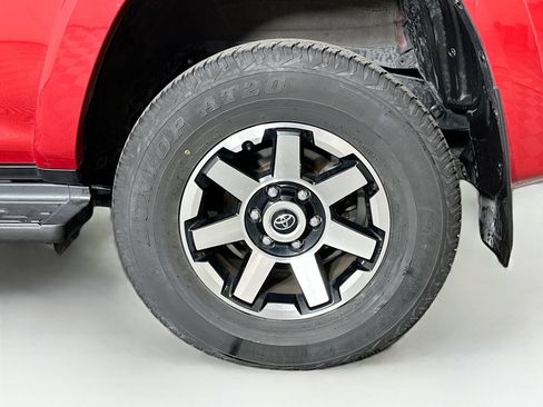 Used 2024 Toyota 4Runner TRD Off-Road image 11