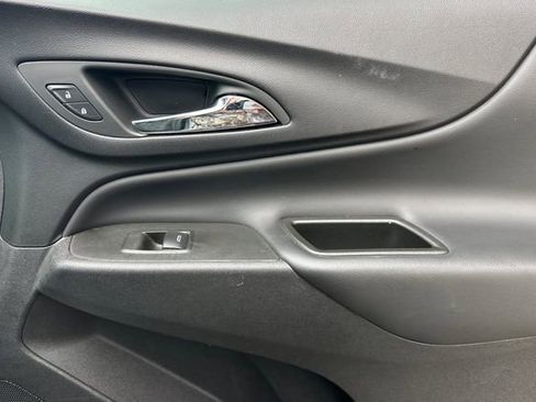 Used 2024 Chevrolet Equinox LT image 20