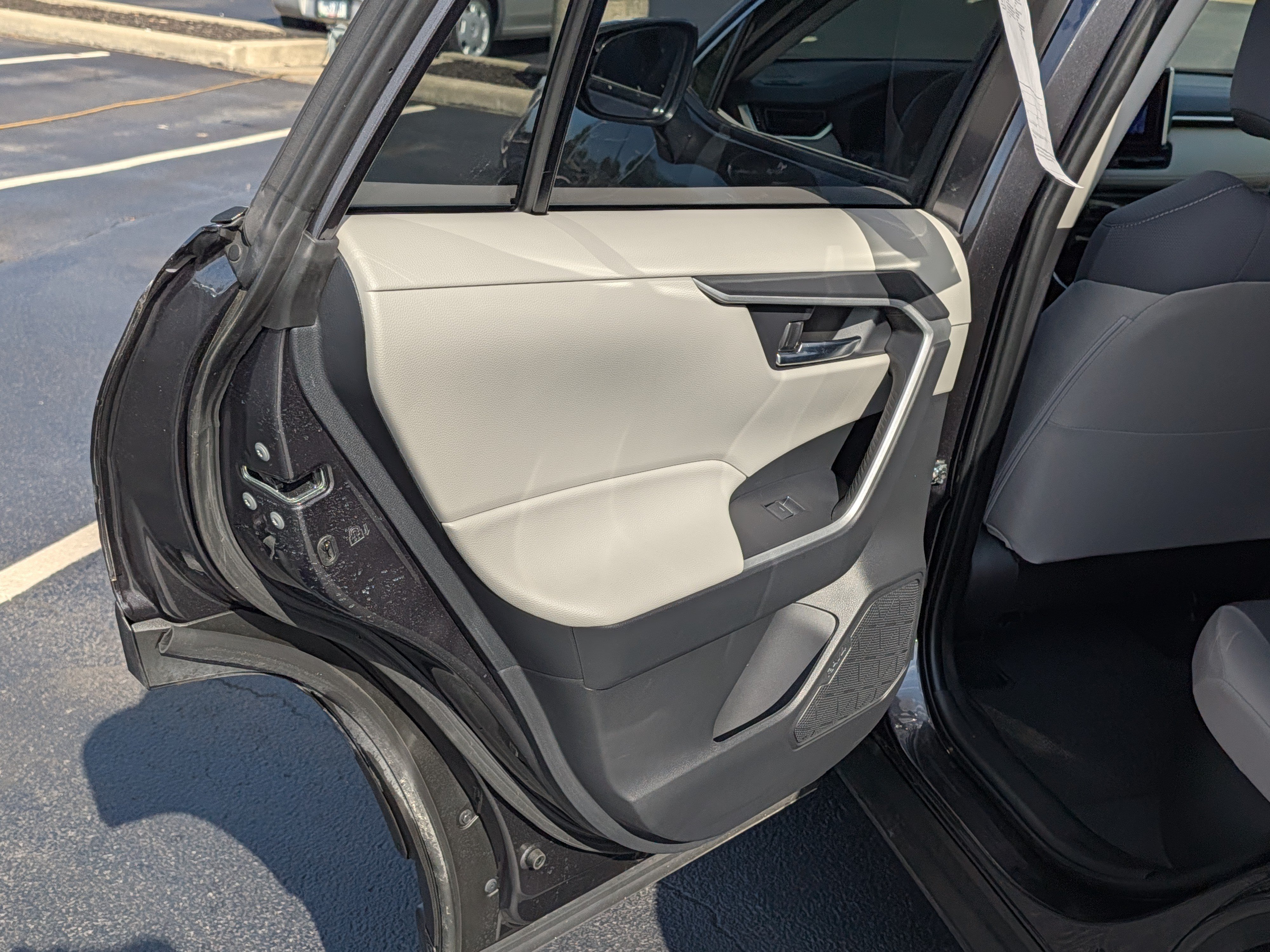 Certified 2025 Toyota RAV4 XLE w/ Convenience Package AWD/4WD image 23
