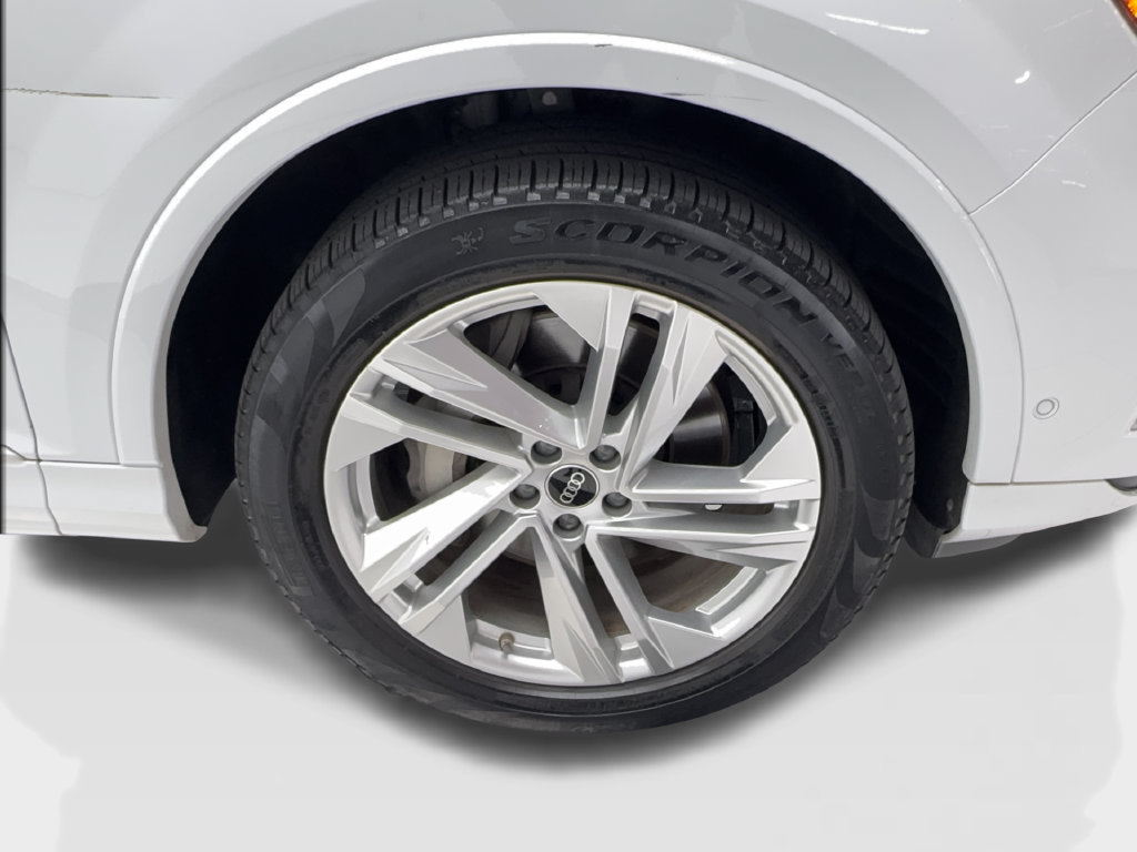 Used 2023 Audi Q7 2.0T Premium Plus w/ Premium Plus Package AWD/4WD image 16