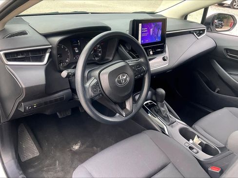 Used 2024 Toyota Corolla LE FWD image 17