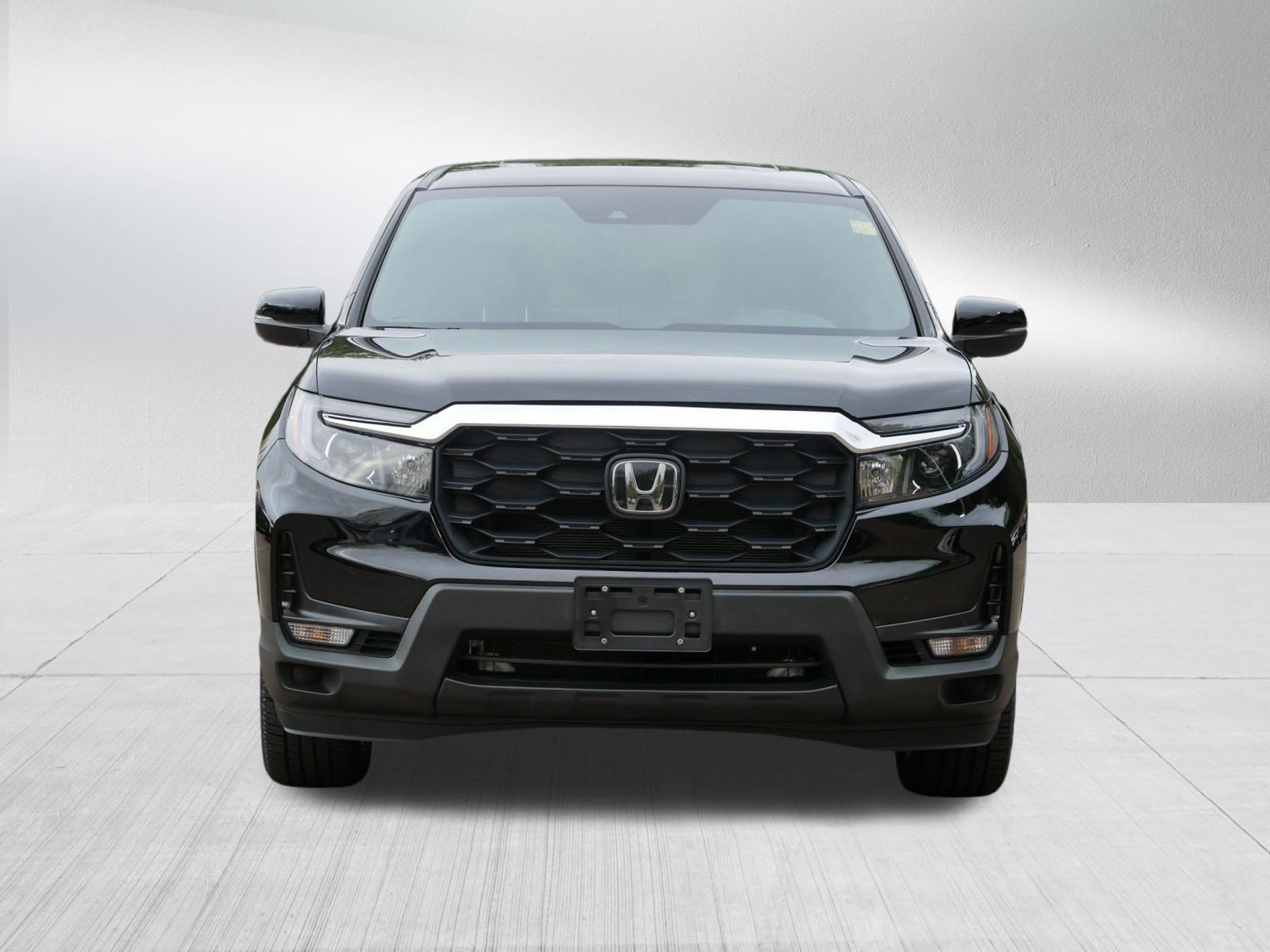 Used 2023 Honda Passport EX-L image 2