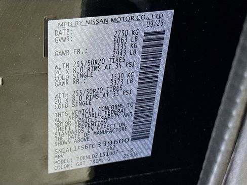 Certified 2026 INFINITI QX60 Luxe w/ Family Package image 44