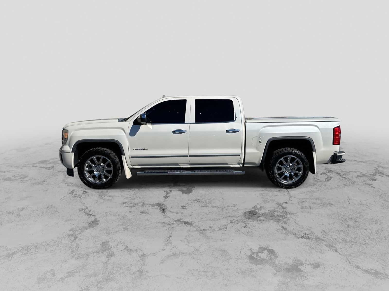 Used 2014 GMC Sierra 1500 Denali w/ Driver Alert Package AWD/4WD image 5
