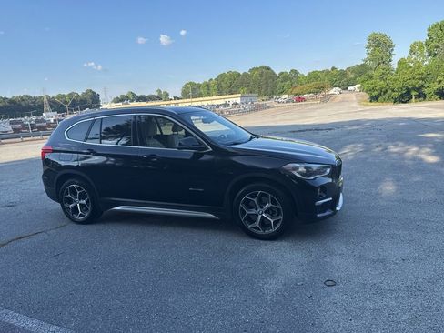 Used 2017 BMW X1 sDrive28i FWD image 2