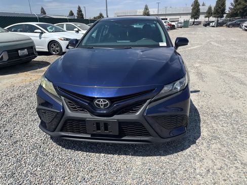 Used 2021 Toyota Camry SE FWD image 2
