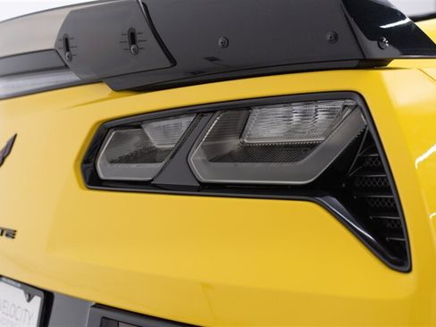 Used 2018 Chevrolet Corvette Z06 RWD image 28