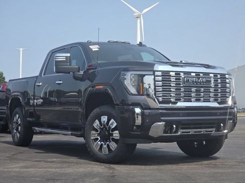New 2026 GMC Sierra 2500 Denali w/ Max Trailering Package AWD/4WD image 2