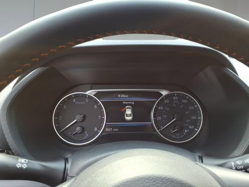 Used 2025 Nissan Sentra SR w/ Midnight Edition image 12