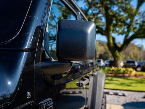 Used 2020 Jeep Wrangler Unlimited Sahara image 15