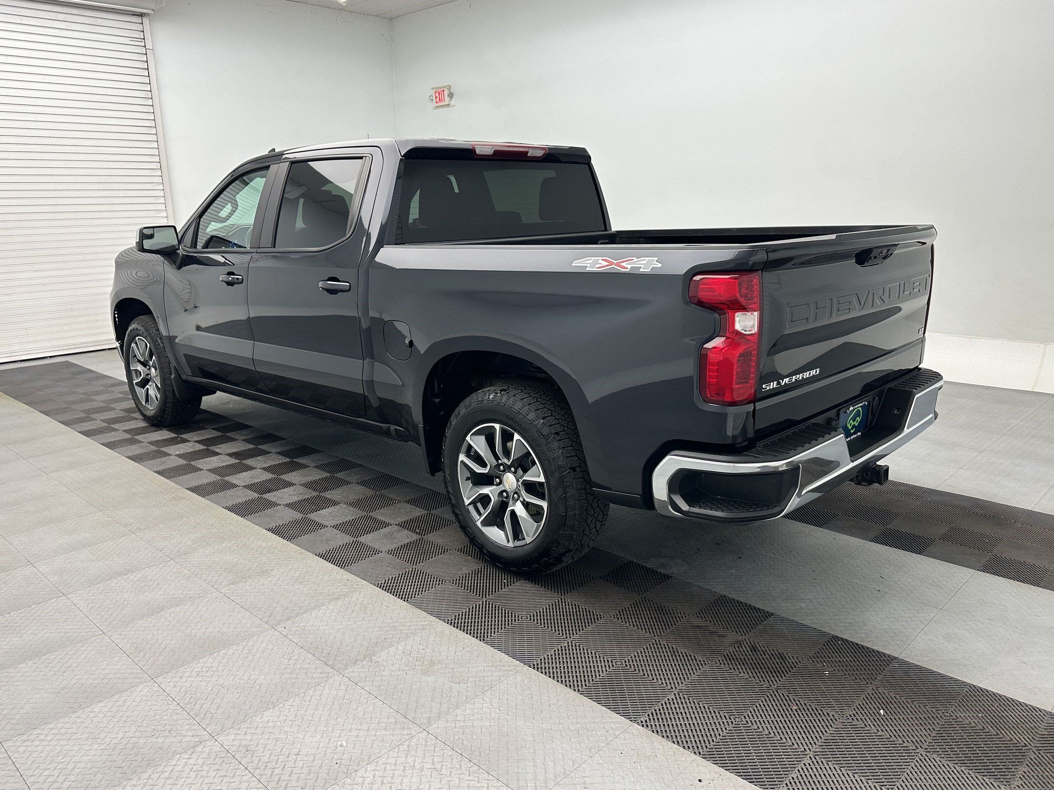 Certified 2024 Chevrolet Silverado 1500 LT AWD/4WD image 3