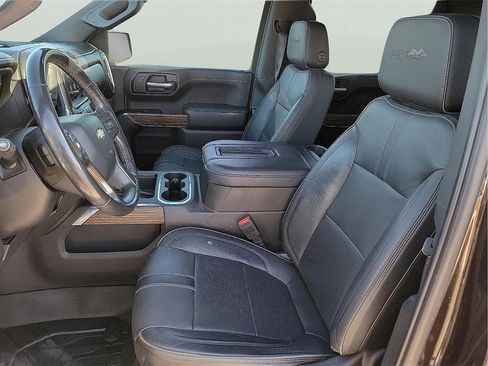 Used 2020 Chevrolet Silverado 1500 High Country w/ Technology Package image 14