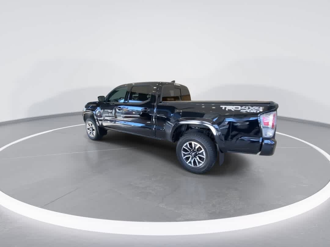 Used 2021 Toyota Tacoma SR5 AWD/4WD image 6