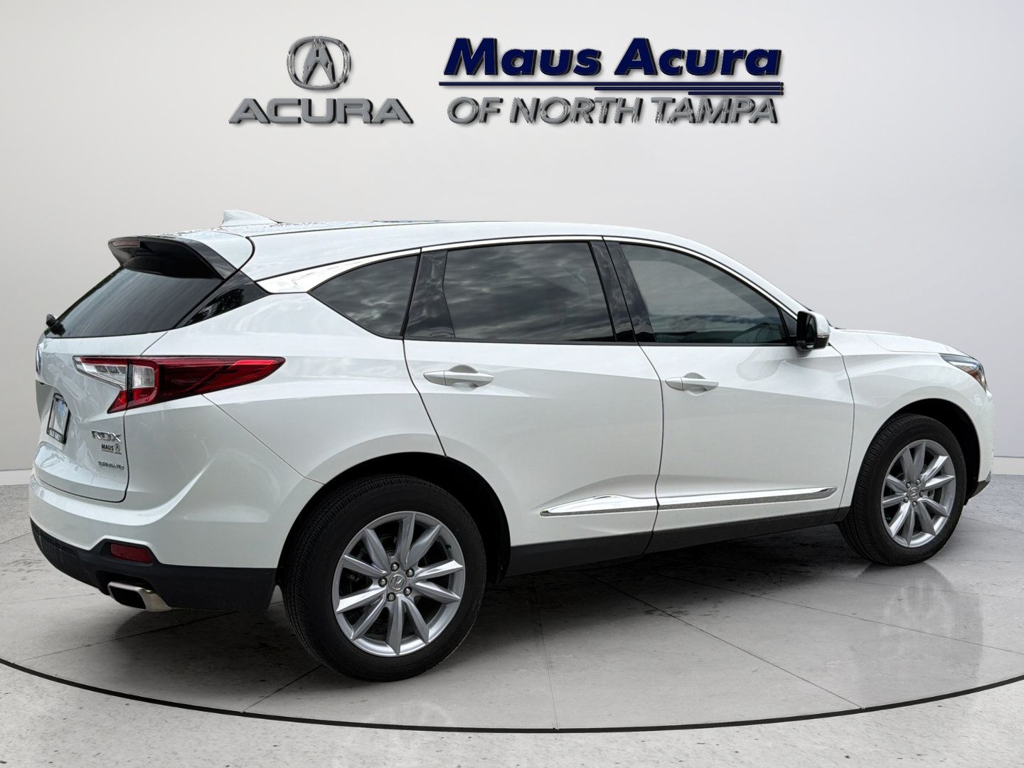 Used 2024 Acura RDX SH-AWD image 12