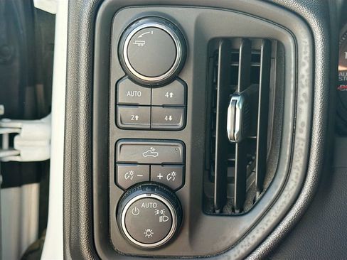 Used 2024 Chevrolet Silverado 1500 Custom Trail Boss w/ LPO, Dark Essentials Package AWD/4WD image 10