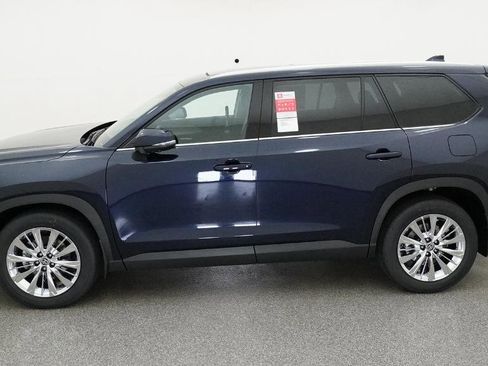 New 2026 Toyota Grand Highlander Platinum image 8