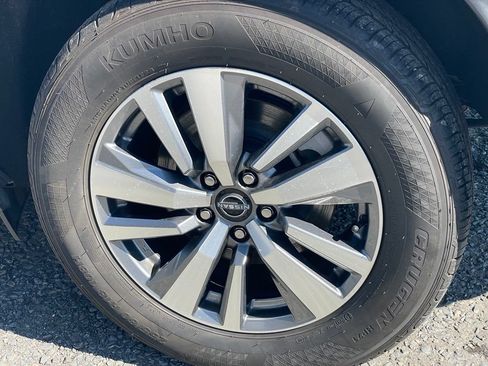 Certified 2023 Nissan Pathfinder SL w/ SL Premium Package AWD/4WD image 30
