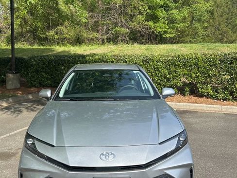 Used 2025 Toyota Camry LE FWD image 2