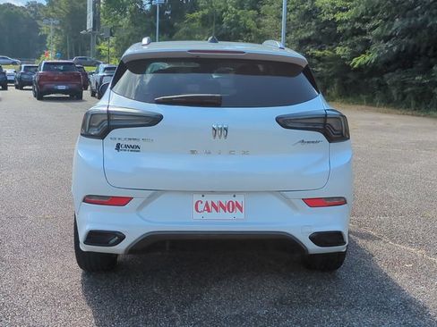 Used 2024 Buick Encore GX Avenir w/ Avenir Convenience Package FWD image 6