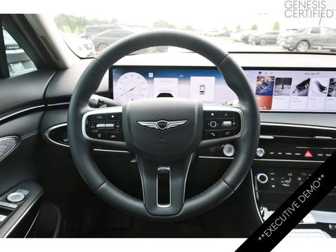 Used 2026 Genesis GV70 2.5T AWD/4WD image 16