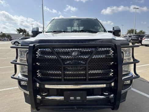 Used 2022 Ford F250 Lariat w/ Chrome Package AWD/4WD image 2