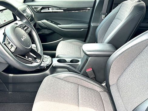Used 2025 Kia Seltos S FWD image 13
