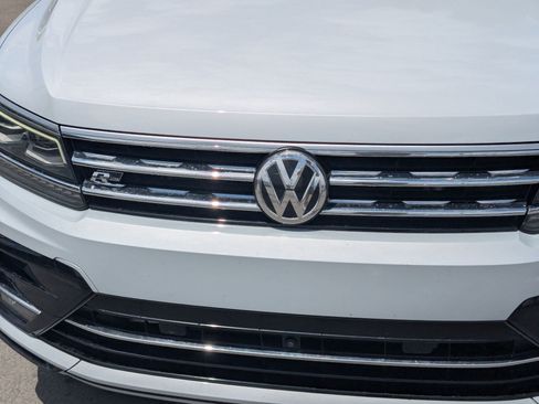 Used 2019 Volkswagen Tiguan SEL Premium R-Line AWD/4WD image 12