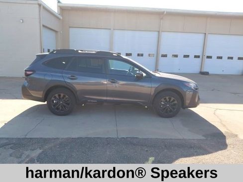 Used 2025 Subaru Outback Onyx Edition AWD/4WD image 3