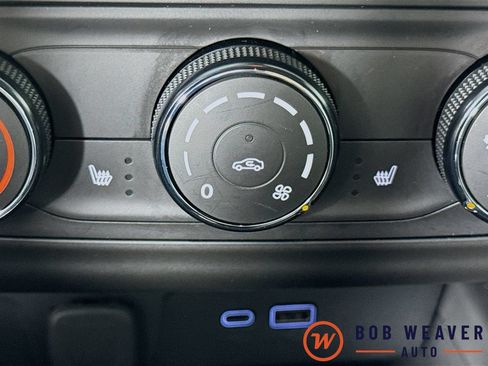 Used 2024 Chevrolet Trax LS w/ LS Convenience Package FWD image 25