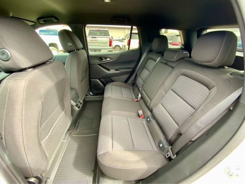 New 2026 Chevrolet Equinox LT w/ Safety and Technology Package AWD/4WD image 24