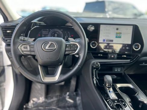 Used 2024 Lexus NX 350h AWD image 12