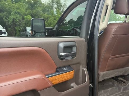 Used 2019 Chevrolet Silverado 2500 High Country w/ Duramax Plus Package AWD/4WD image 15