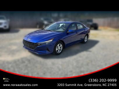 Used 2023 Hyundai Elantra SE