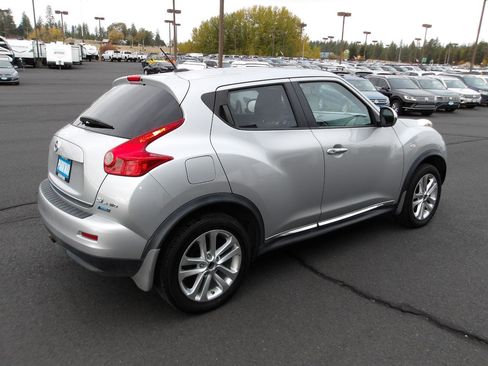 Used 2013 Nissan Juke SL w/ Chrome Pkg AWD/4WD image 5