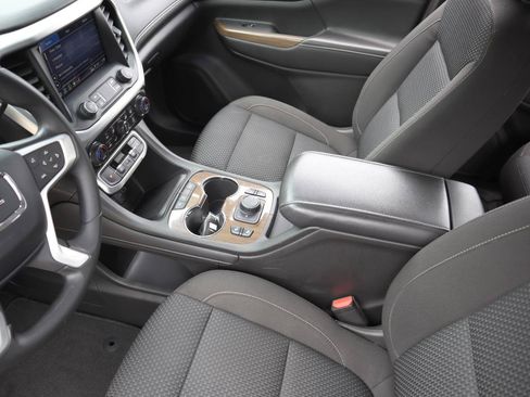 Used 2022 GMC Acadia SLE w/ Driver Convenience Package FWD image 38