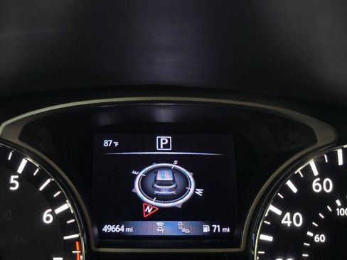 Used 2020 Nissan Pathfinder SL FWD image 24