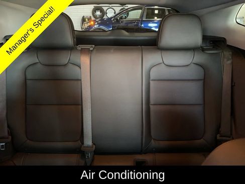 Used 2025 Chevrolet Trax ACTIV w/ Sunroof Package FWD image 12