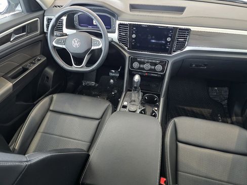 Used 2023 Volkswagen Atlas SE image 29