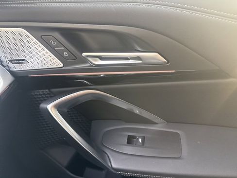 Used 2025 BMW X1 xDrive28i w/ Premium Package image 21