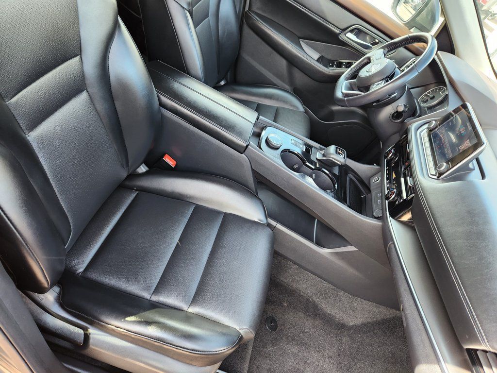 Certified 2023 Nissan Rogue SV w/ SV Premium Package AWD/4WD image 11