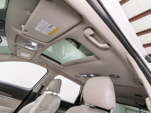 Used 2021 Kia Telluride EX w/ EX Premium Package image 16