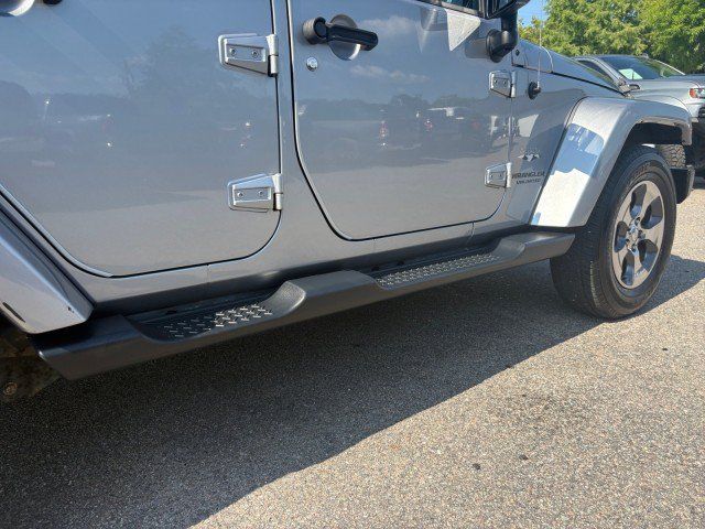Used 2016 Jeep Wrangler Unlimited Sahara w/ Connectivity Group AWD/4WD image 15