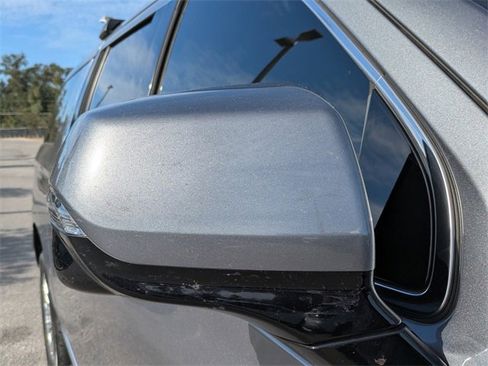 Used 2021 GMC Yukon XL SLT w/ SLT Luxury Plus Package image 11