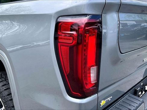 Used 2025 GMC Sierra 1500 AT4 w/ AT4 Premium Package AWD/4WD image 34