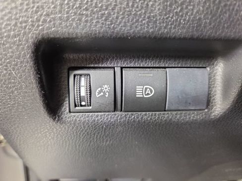 Used 2019 Toyota RAV4 LE w/ Carpet Mat Package AWD/4WD image 26