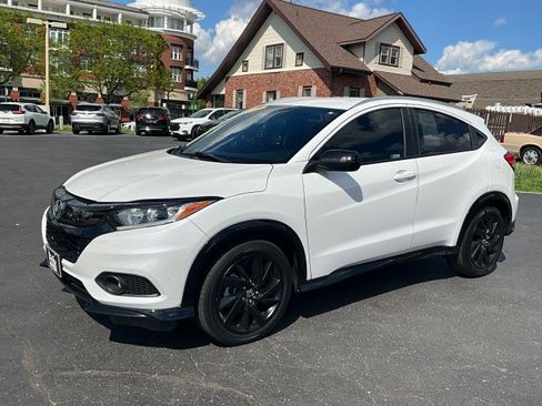 Used 2022 Honda HR-V Sport image 2