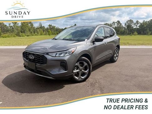 Used 2025 Ford Escape ST-Line AWD/4WD image 1
