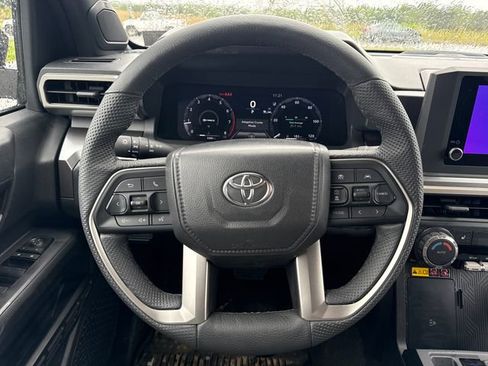 Used 2025 Toyota Tacoma TRD Off-Road w/ TRD Off Road Upgrade Package AWD/4WD image 20